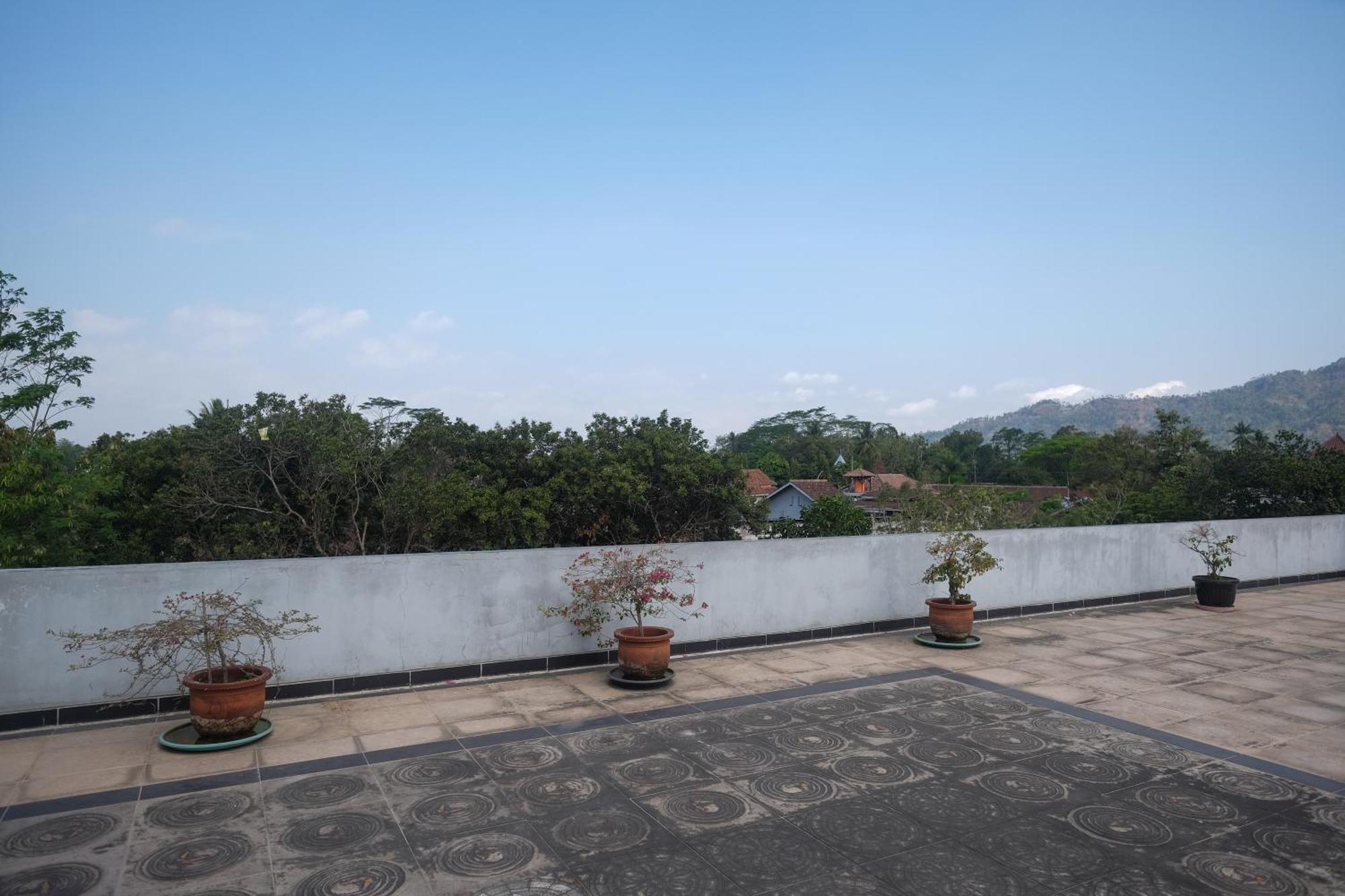 Urbanview Syariah Wisma Wongso Borobudur Magelang Ngoại thất bức ảnh